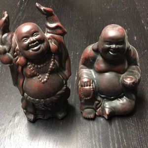 (2) Buddhas made of ceramic